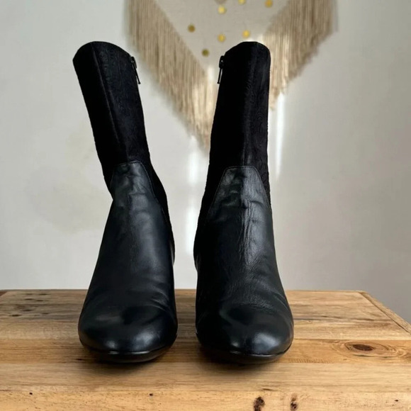 Abeo Honest Black Tooled Embossed Floral Leather Inner Zip Heeled Boot Size 8 N - Picture 3 of 15